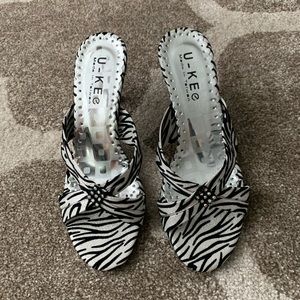 New Zebra Print Sandals. SZ 6